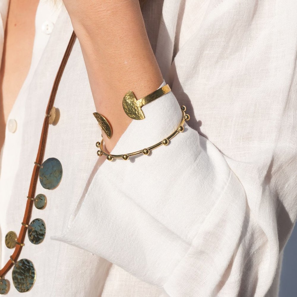 Berber-Style Thin Bangle With Raised Dot Detail